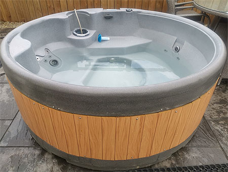 solid hot tub hire